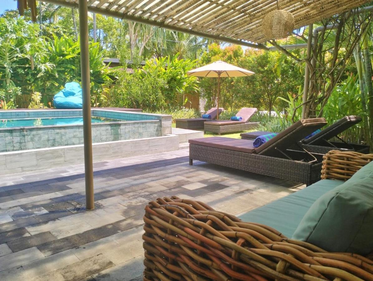 Villa Jeruk Selong Belanak Exterior photo