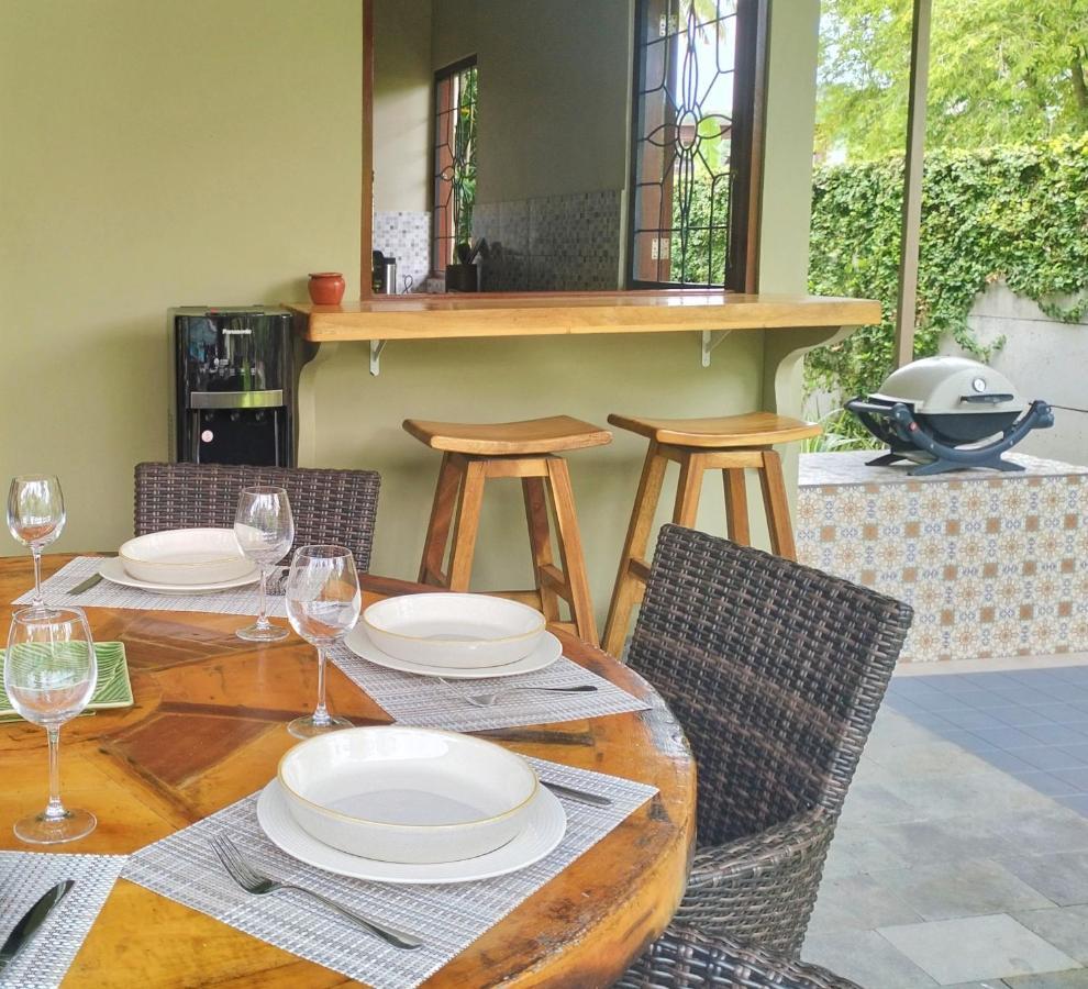 Villa Jeruk Selong Belanak Exterior photo